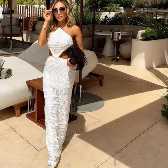 PATBO white ivory crochet halter beach cutout maxi dress - Size 10 - Picture 3 of 13